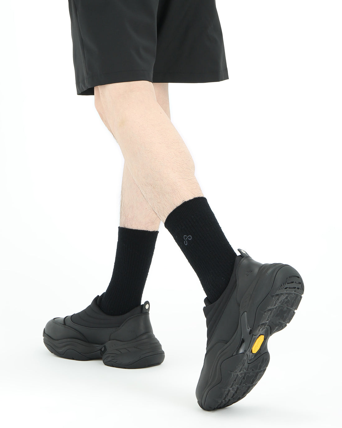 FOUNTAIN (Black)