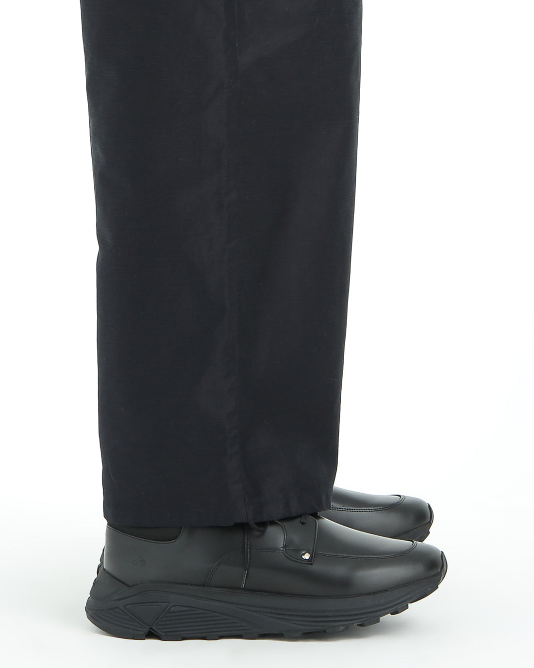 SYNC (Black)