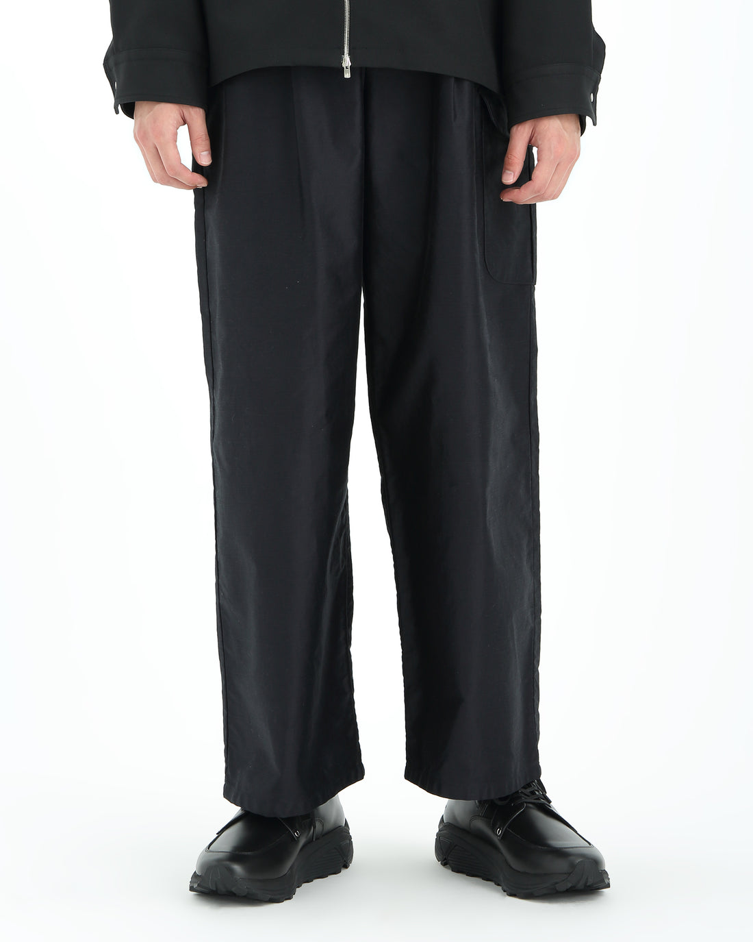 SYNC (Black)
