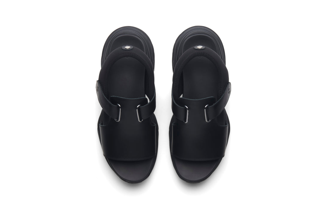 MONOLITH (Black)