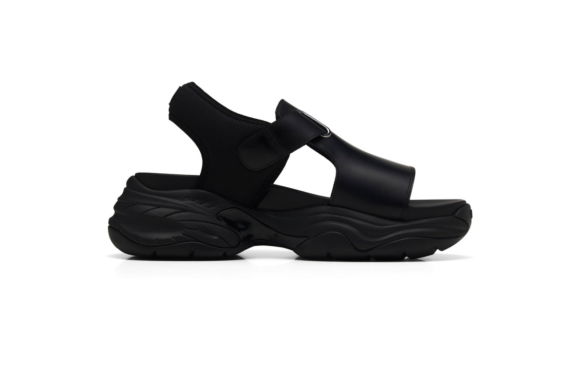 MONOLITH (Black)