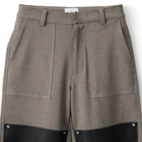 フットウェアブランドOAO(オーエーオー)のトラウザーズLES ARCS TROUSERS KHAKI(レザルクトラウザーズ)