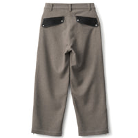 フットウェアブランドOAO(オーエーオー)のトラウザーズLES ARCS TROUSERS KHAKI(レザルクトラウザーズ)