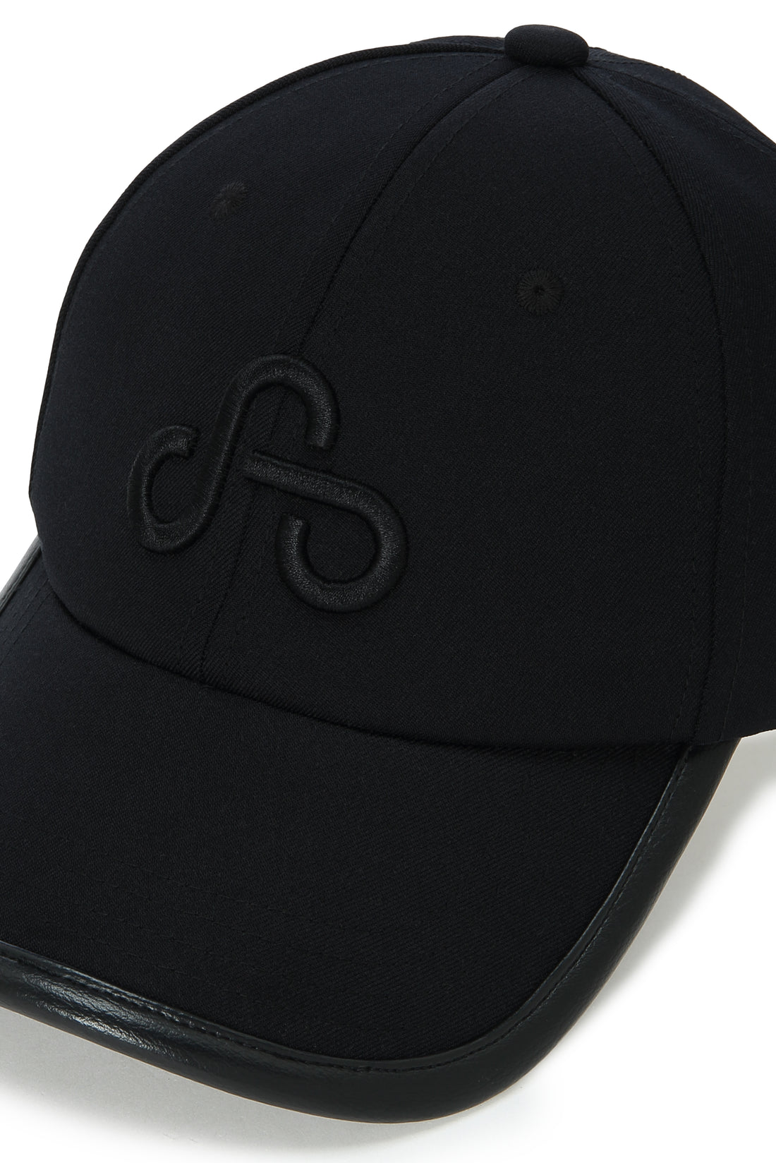 TRIMMED CAP (Black)