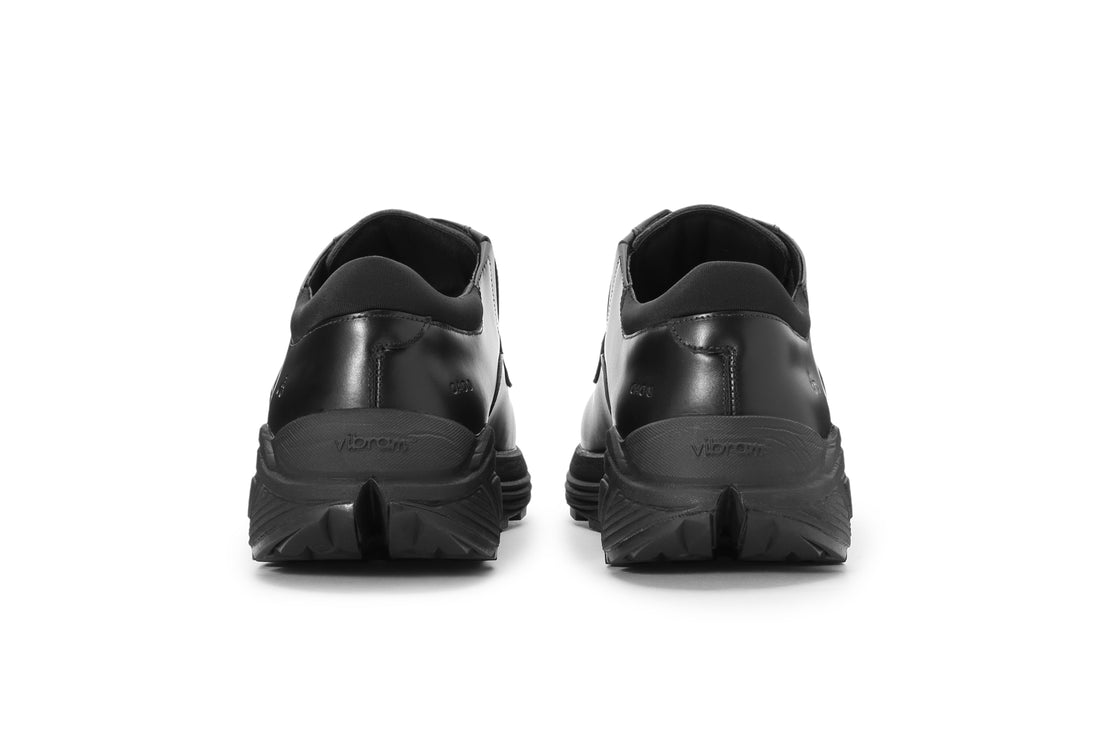SYNC (Black)