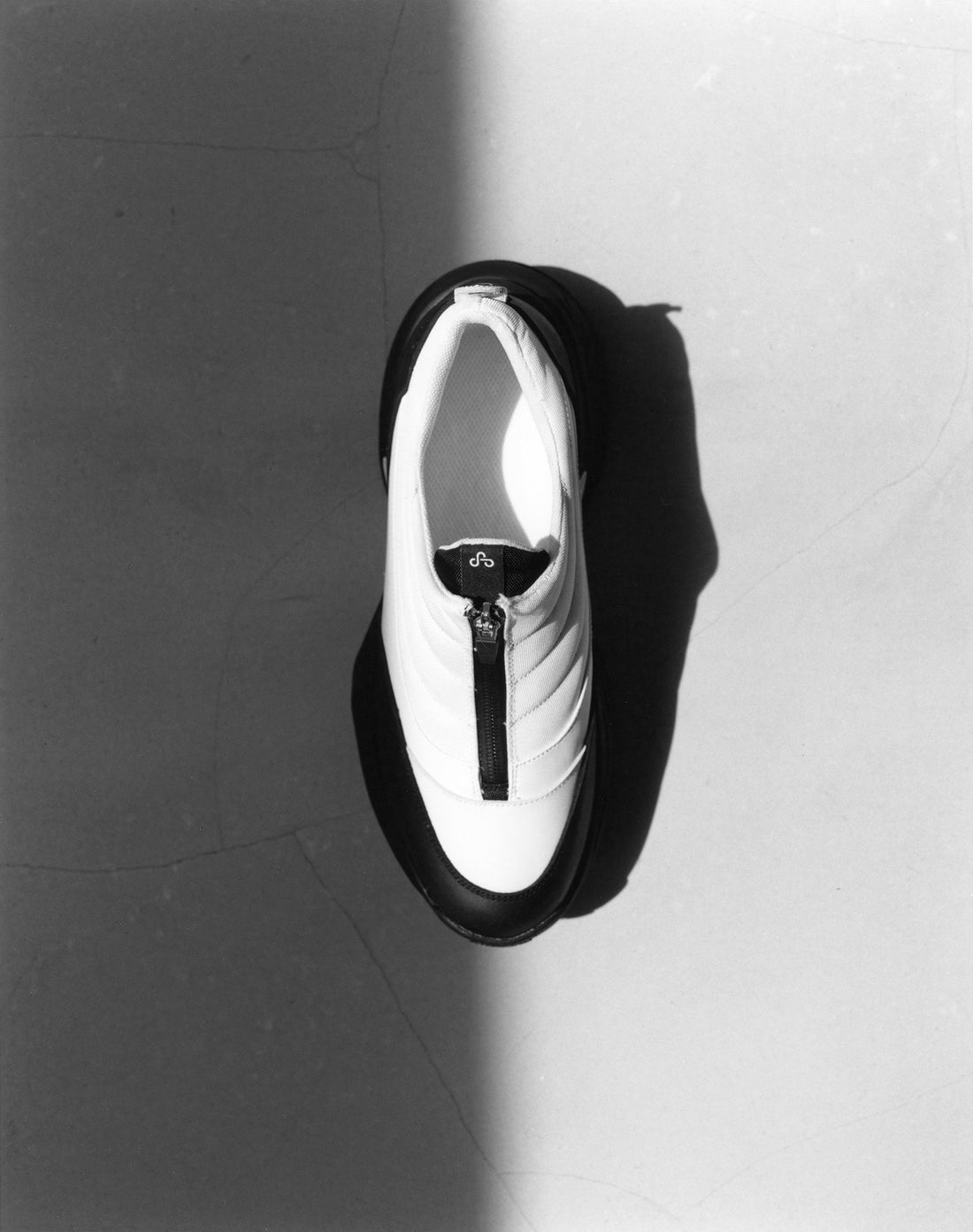 FOUNTAIN(White)
