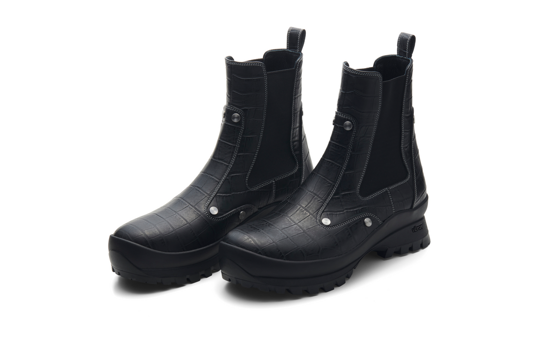 LES ARCS BOOTS (Embossed Black)