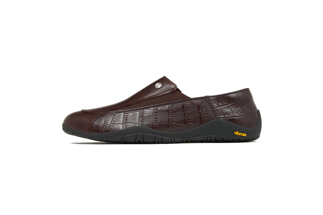 FACET (Wine Red)