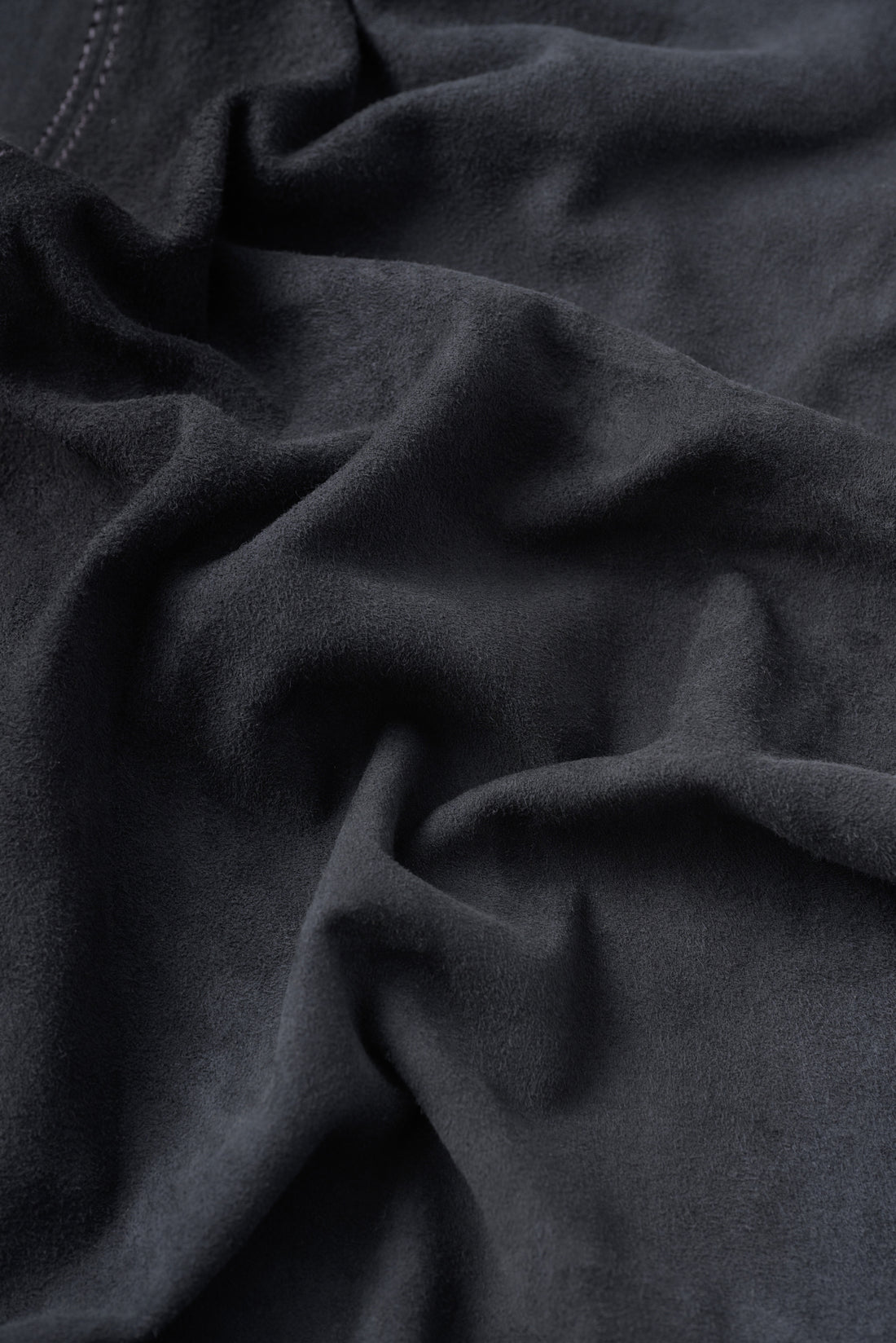 GOAT SUEDE LEATHER STOLE (BLACK)