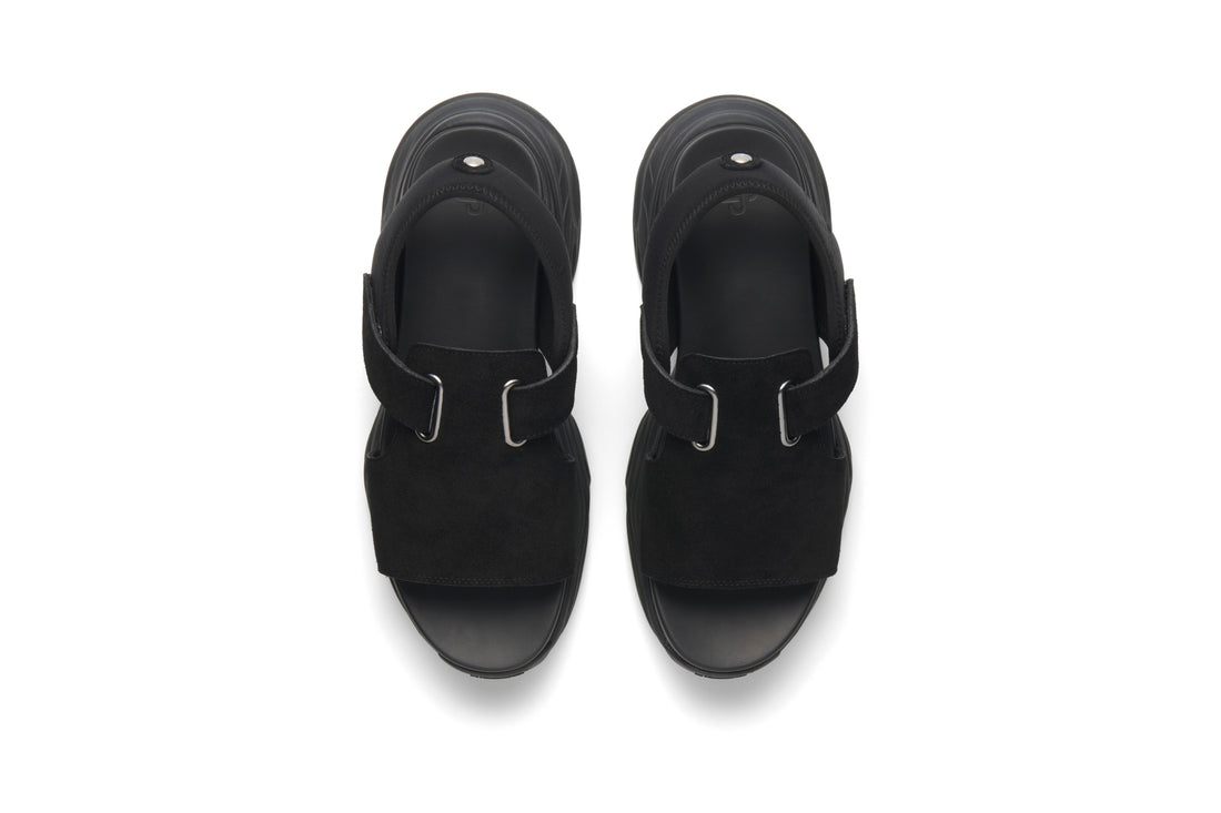 フットウェアブランドOAO(オーエーオー)のレザーシューズMONOLITH Black Suede