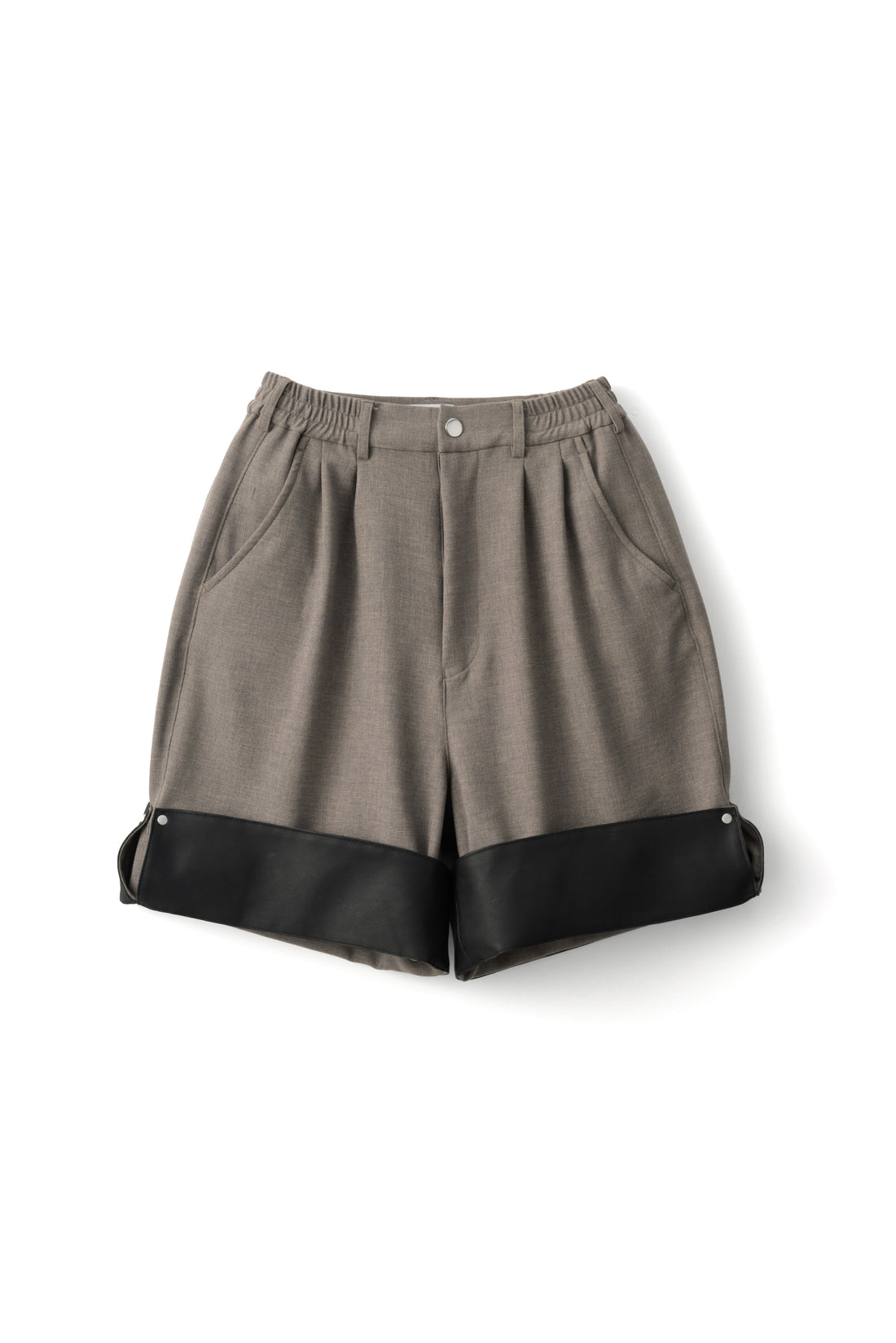 フットウェアブランドOAO(オーエーオー)のショーツLES ARCS SHORTS KHAKI(レザルクショーツ)