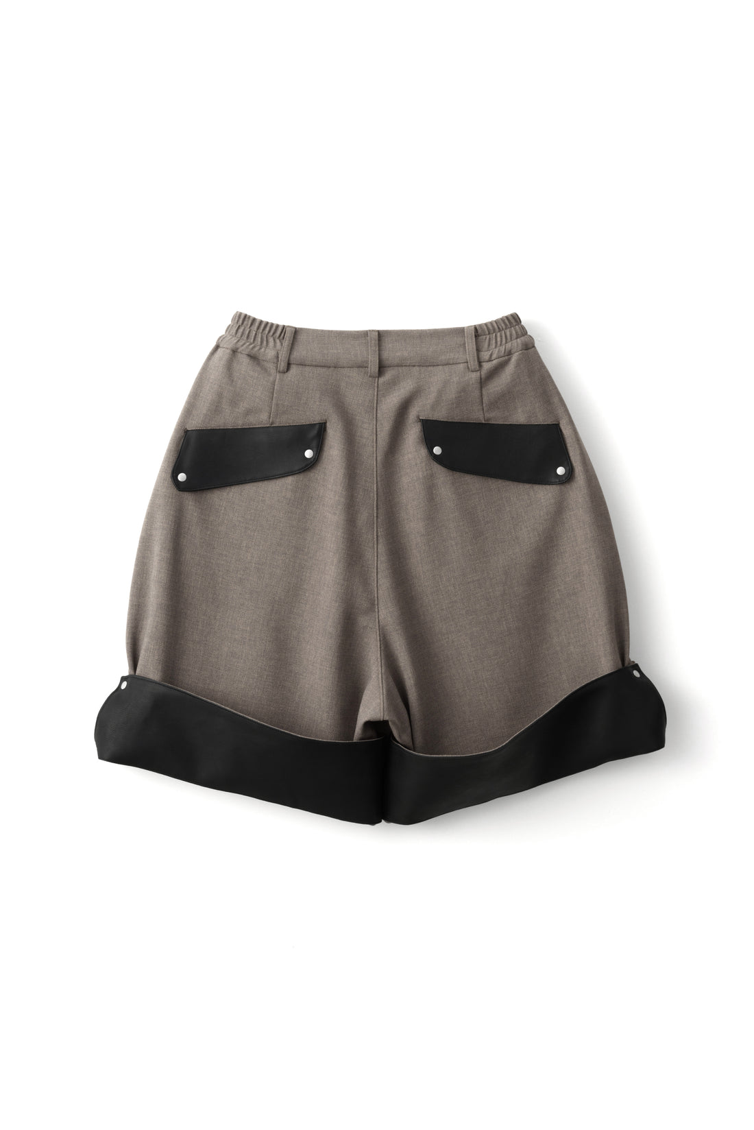 フットウェアブランドOAO(オーエーオー)のショーツLES ARCS SHORTS KHAKI(レザルクショーツ)