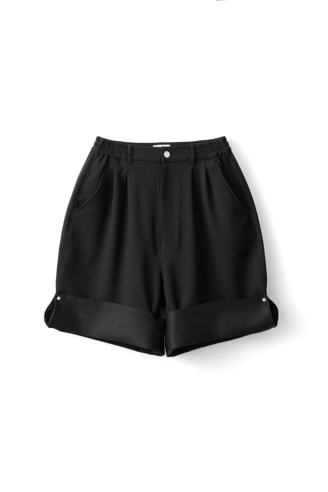 フットウェアブランドOAO(オーエーオー)のショーツLES ARCS SHORTS BLACK(レザルクショーツ)