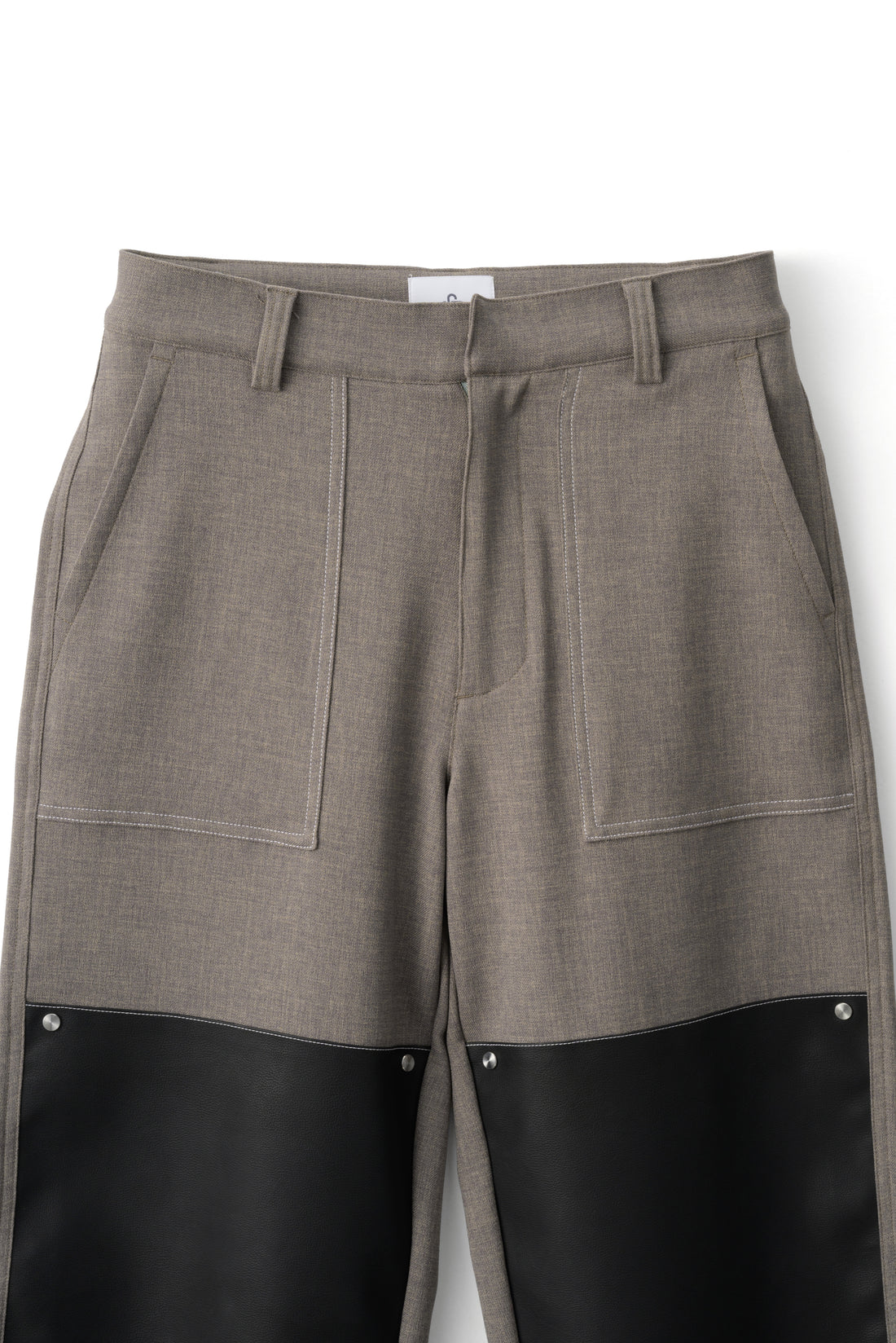 フットウェアブランドOAO(オーエーオー)のトラウザーズLES ARCS TROUSERS KHAKI(レザルクトラウザーズ)