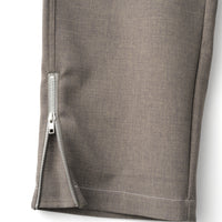 フットウェアブランドOAO(オーエーオー)のトラウザーズLES ARCS TROUSERS KHAKI(レザルクトラウザーズ)
