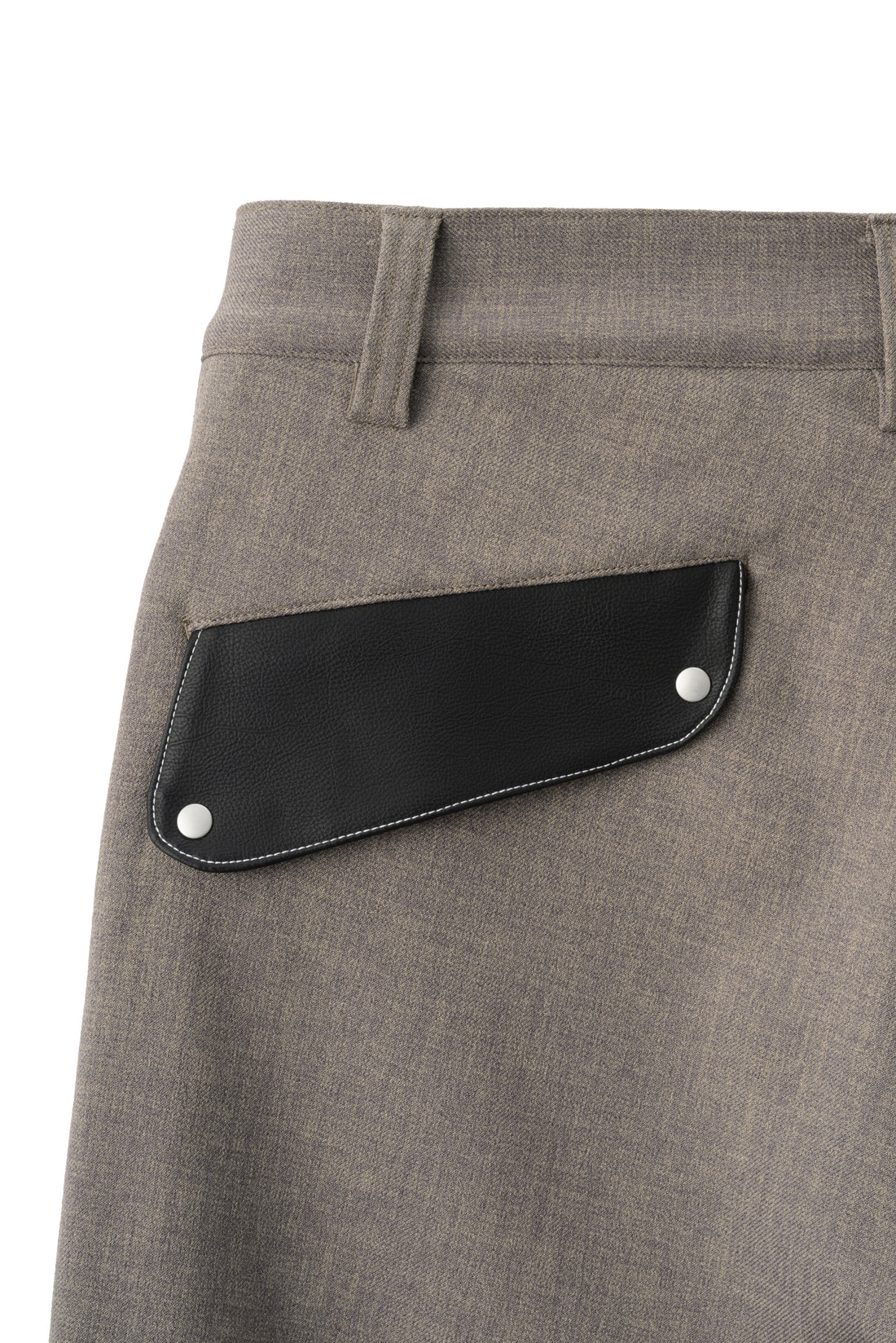 フットウェアブランドOAO(オーエーオー)のトラウザーズLES ARCS TROUSERS KHAKI(レザルクトラウザーズ)