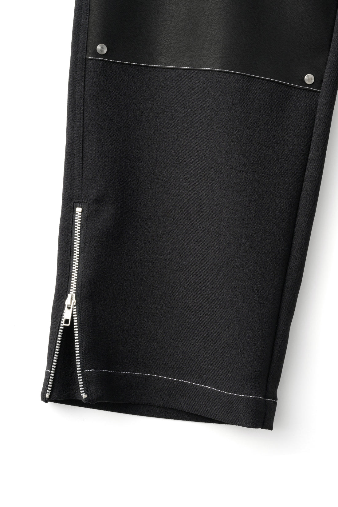 フットウェアブランドOAO(オーエーオー)のトラウザーズLES ARCS TROUSERS BLACK(レザルクトラウザーズ)