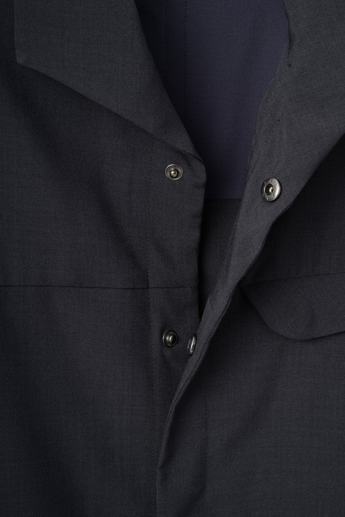 THE CURVE SHIRT (DARK GRAY)