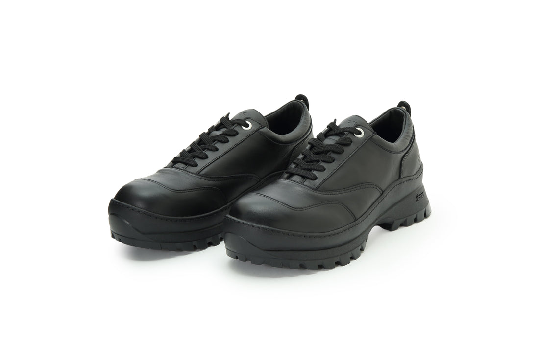 AUTH TREK (Black) SAMPLE品