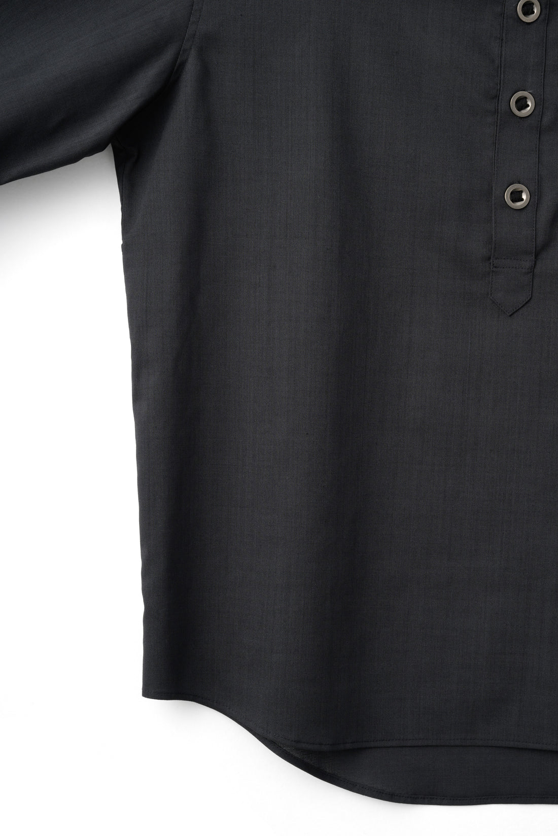 LOOP BUTTON PULLOVER SHIRT (Black)