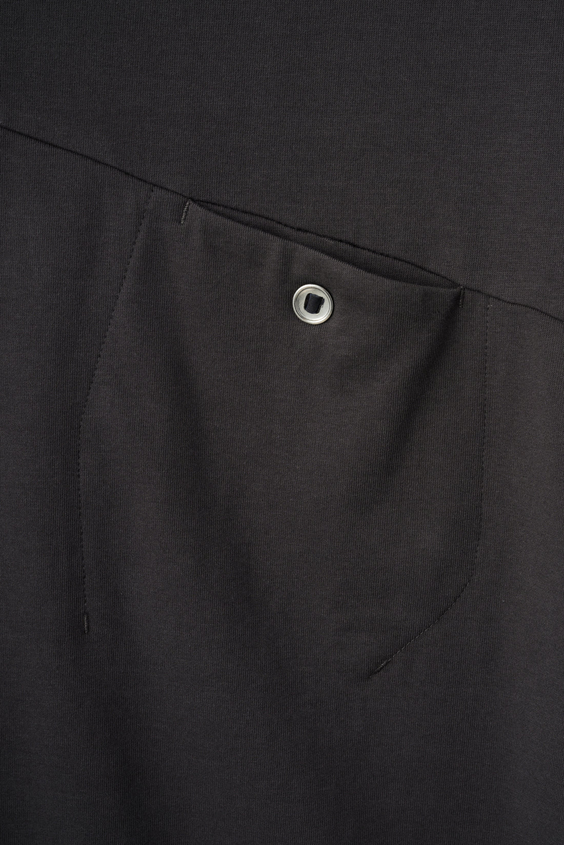 LOOP POCKET T-SHIRT (Dark Gray)